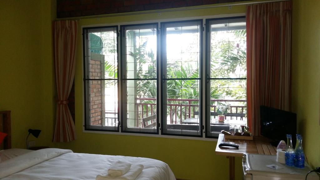 Sunshine Inn Resort Khao Lak Exterior photo