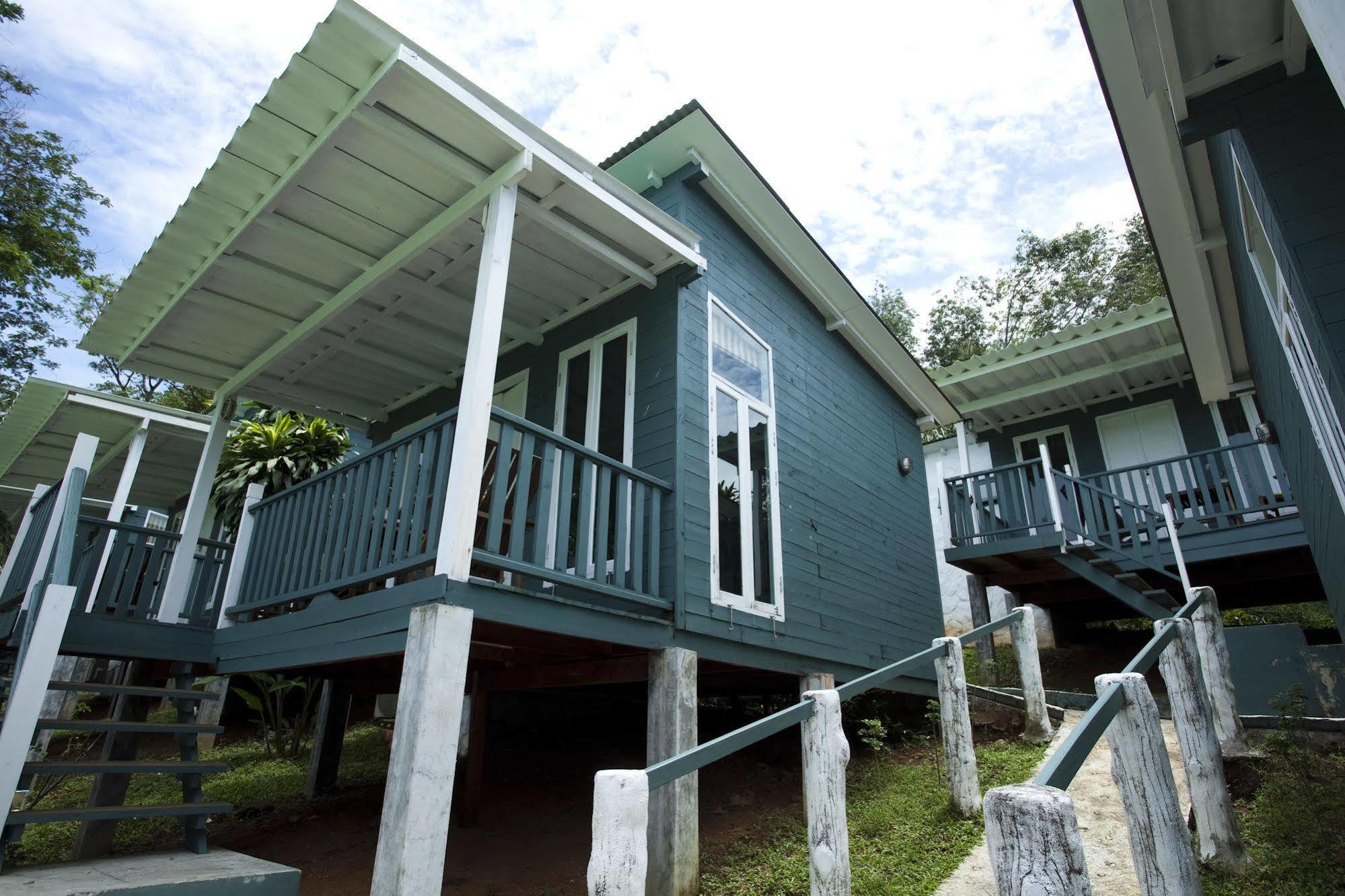 Sunshine Inn Resort Khao Lak Exterior photo